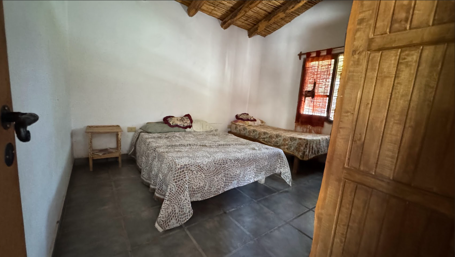 Habitación triple con baño privado
